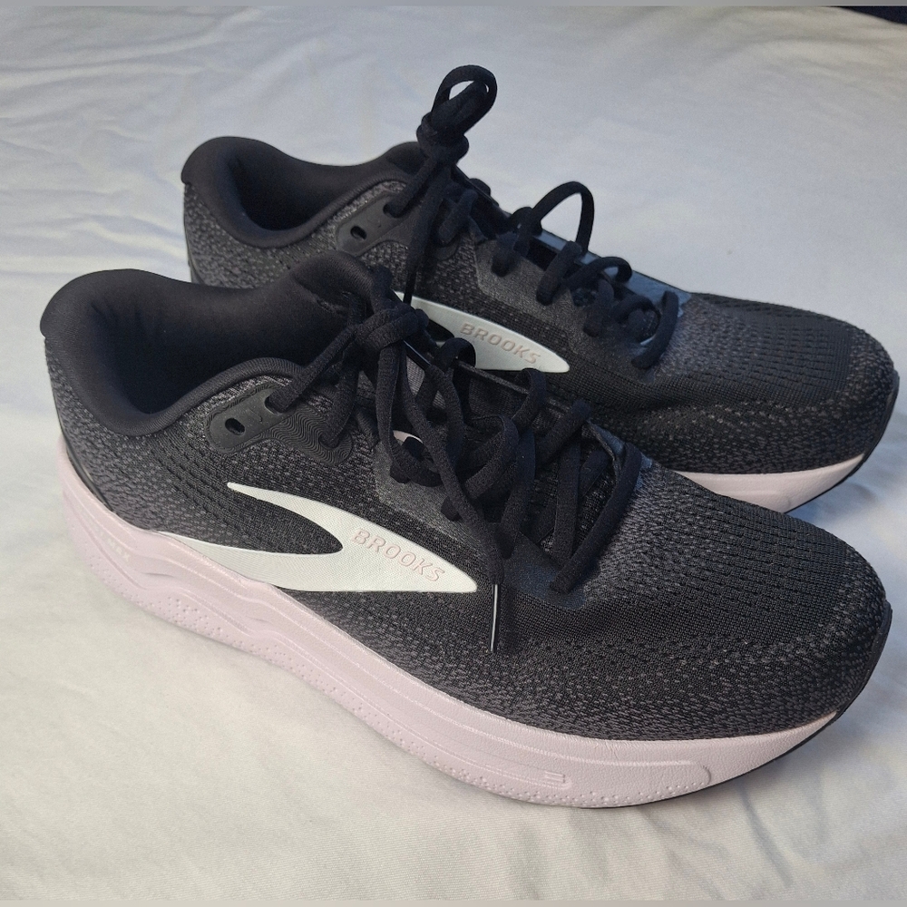 Brooks Black and White Running Shoes